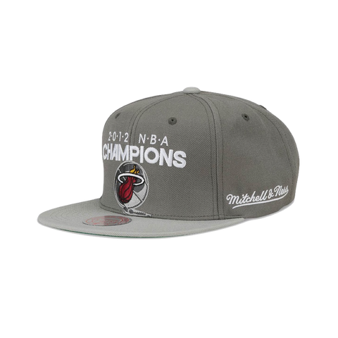 Miami Heat Mitchell & Ness 2013 Finals XL Patch Snapback Hat - Black