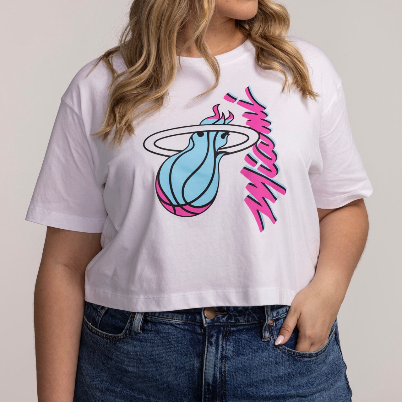 New Era Miami HEAT Original Vice Women's Boxy Cropped tee Women's Crop Top New Era