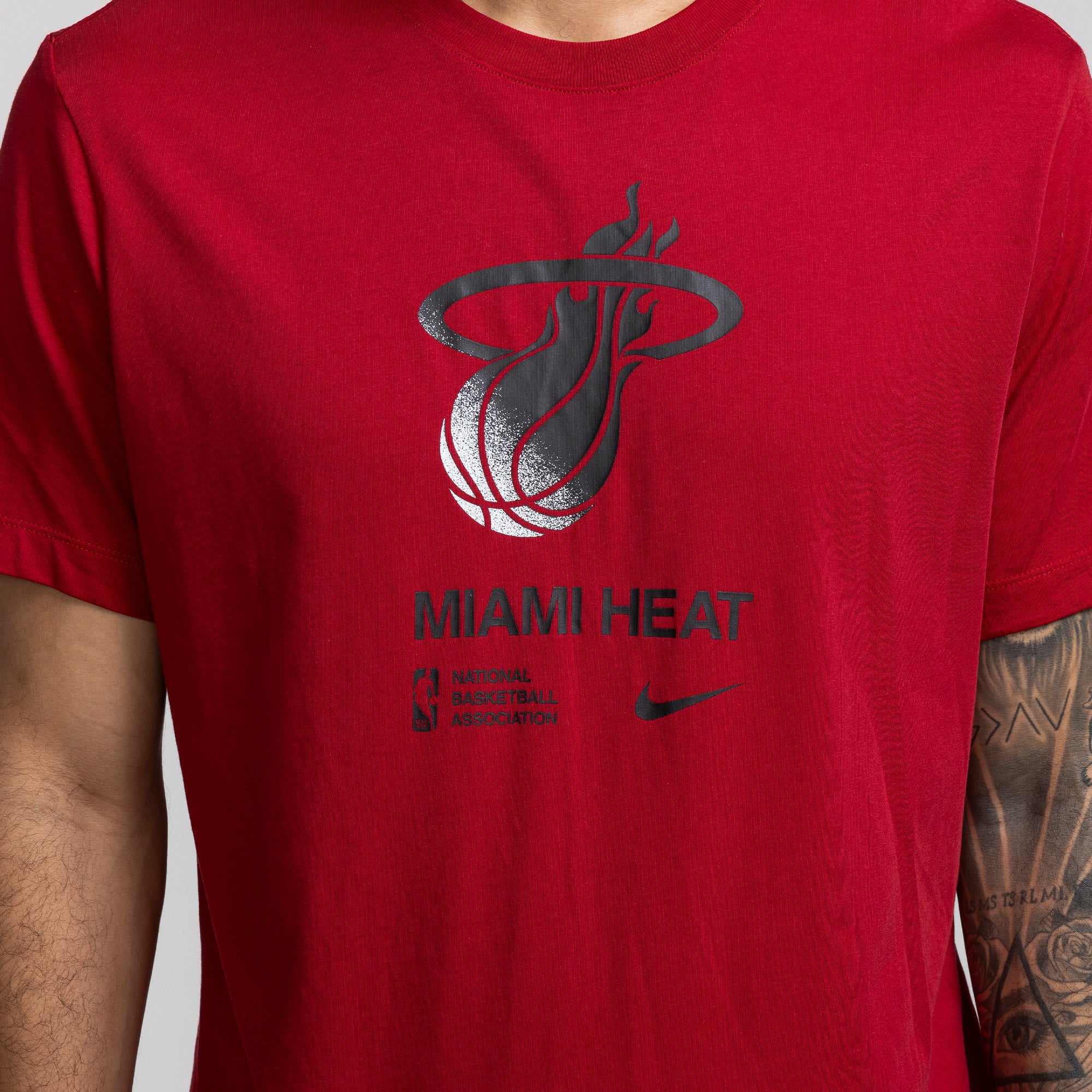 Nike Miami HEAT MVMT Tee Unisex Tee Nike   