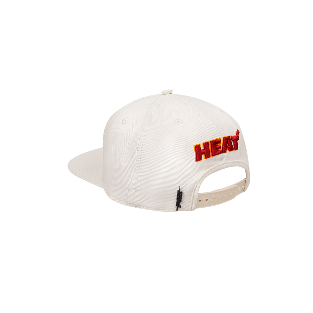 Pro Standard Miami HEAT Retro Logo Snapback Unisex Caps Pro Standard   