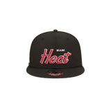 New Era Miami HEAT Retro Script Snapback - 1